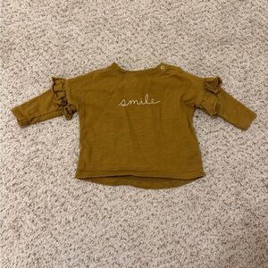 Rylee + Cru Brown Ruffle Sleeve 'Smile' Tee